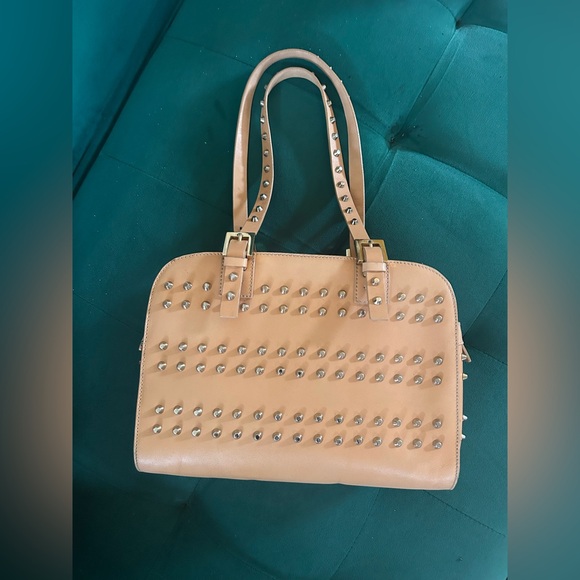 Fendi Leather Studded Camel mid size (see PIC) Shoulder/hand Bag - Picture 2 of 10